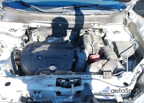 2018 Mitsubishi Outlander Sport 2.0 Le z USA, uszkodzony, nr VIN JA4AP3AU8JU014347